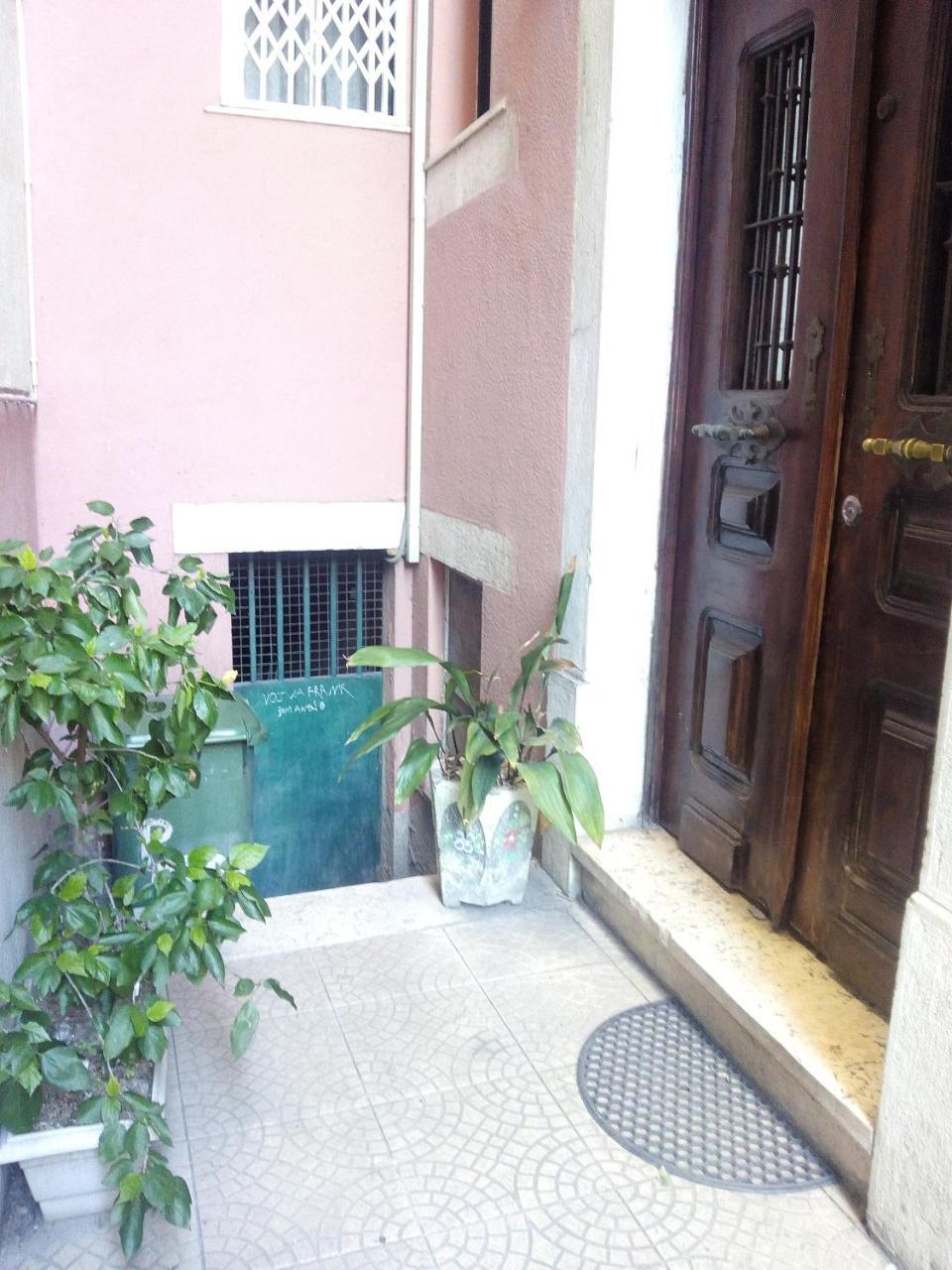 Apolo Bed & Breakfast Lisbon Exterior photo